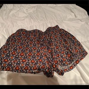 Float patterned shorts